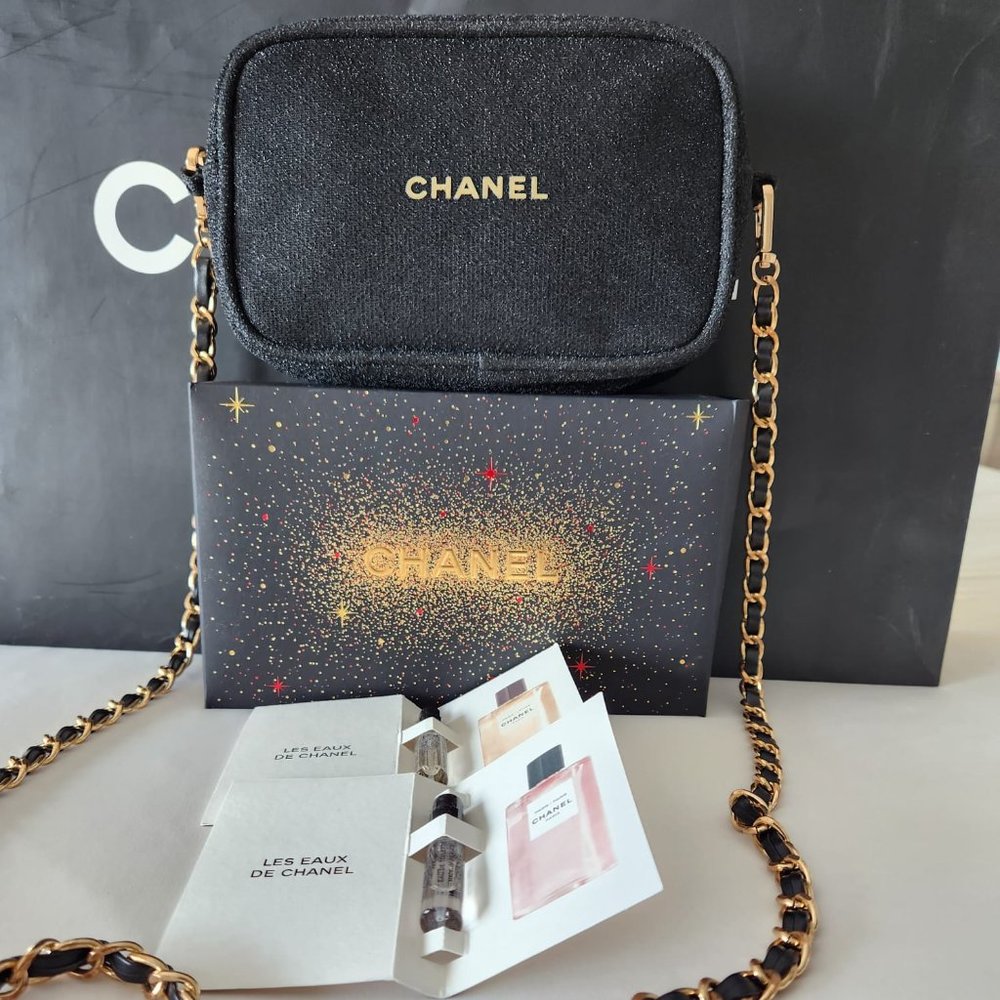 Brand New Chanel Black Sparkle Zippered Crossbody Purse with Gold Tone C…